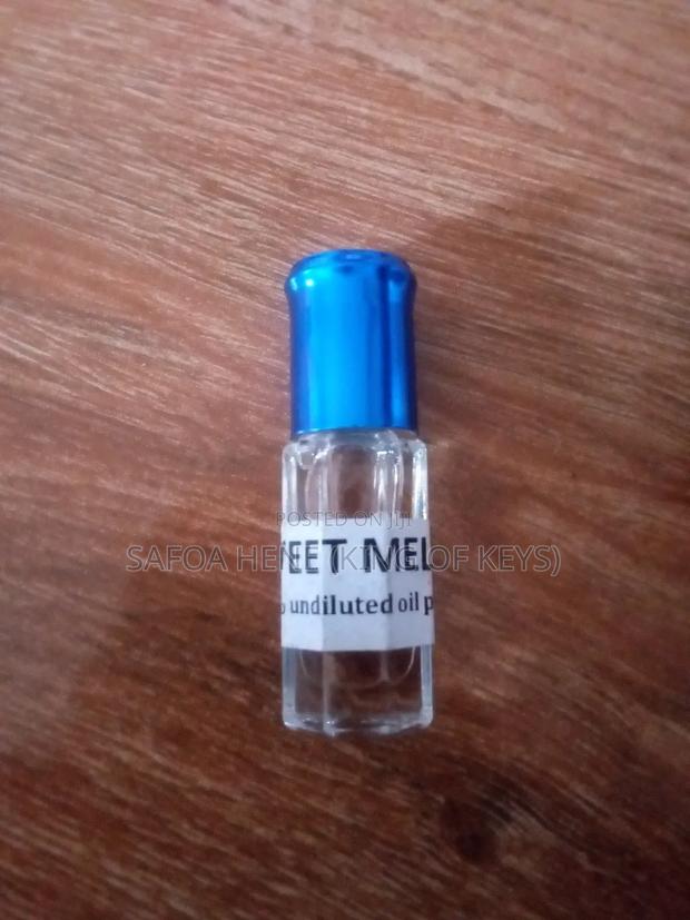 Undiluted Oil Perfumes · Photo 5