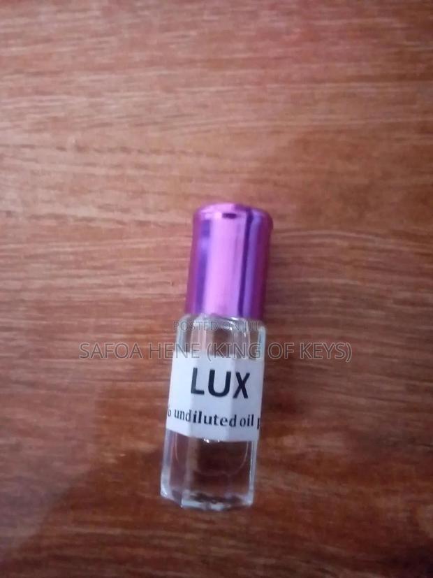 Undiluted Oil Perfumes · Photo 6