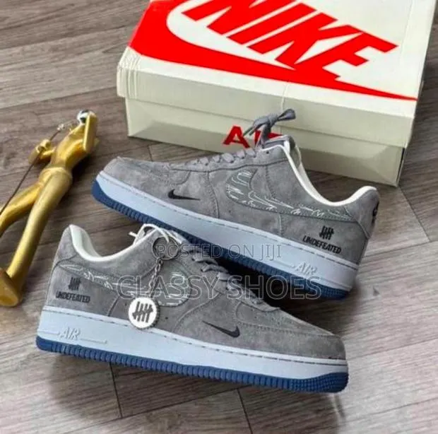 Nike Airforce Suede Grey · Photo 1