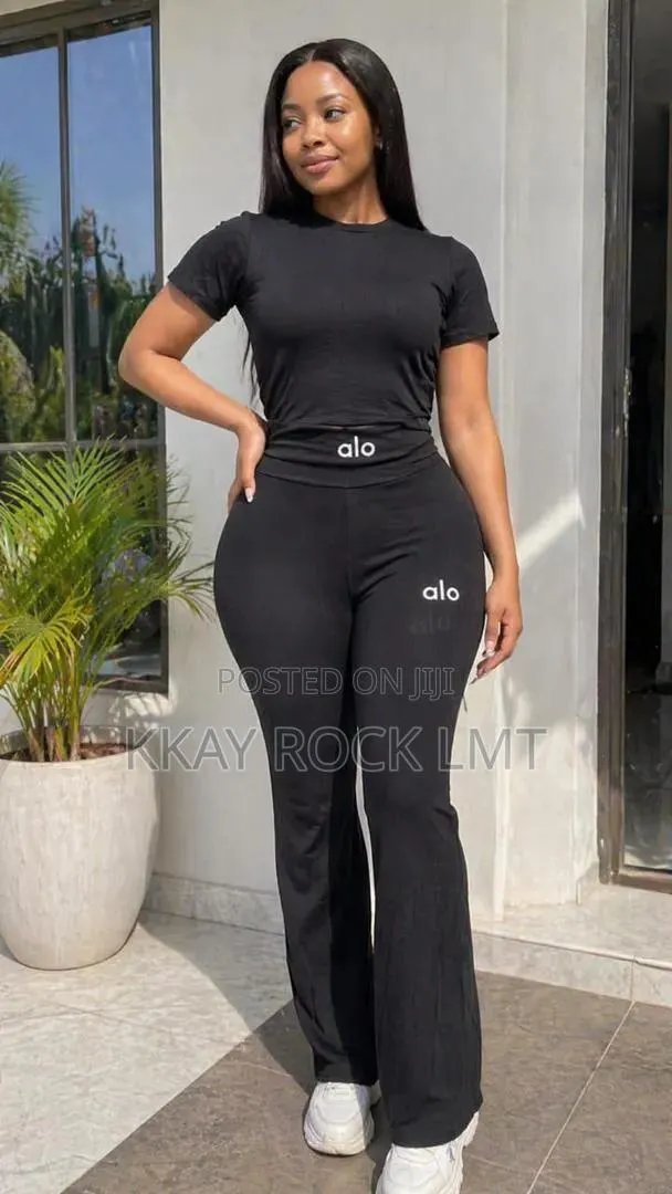 Sexy Ladis 2 Piece · Photo 1