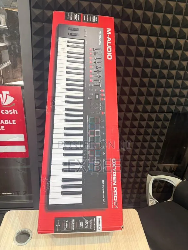 M-Audio Oxygen 61-Key Usb Midi Keyboard Controller · Photo 1
