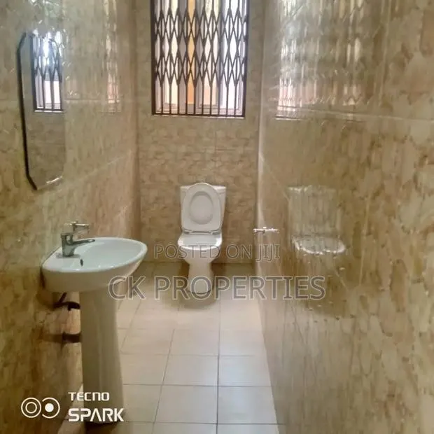 Semi Furnished Single Room Sc · Photo 1