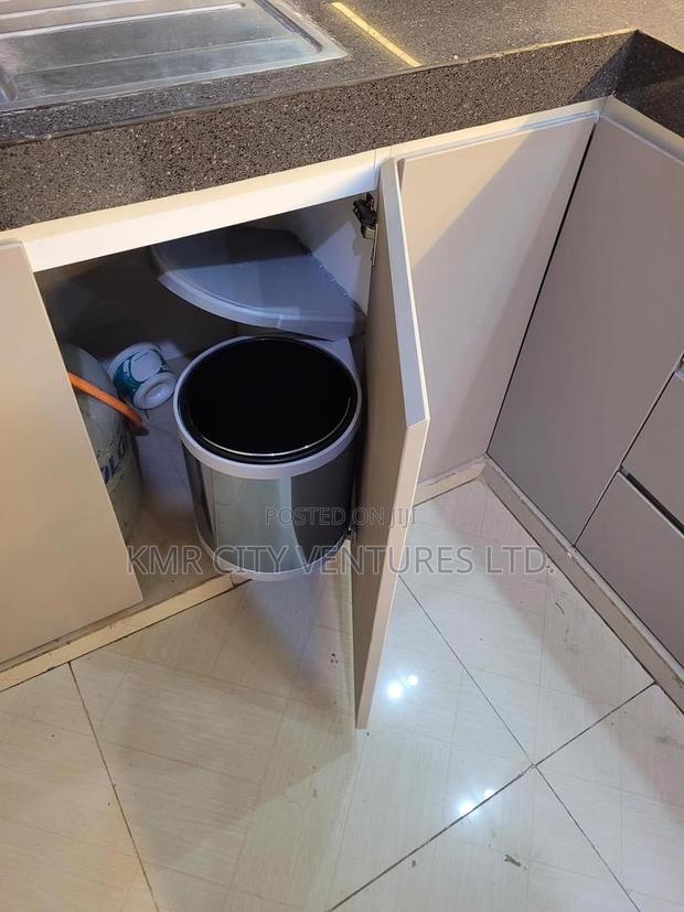 Cabinet Dustbin(Promo) · Photo 5