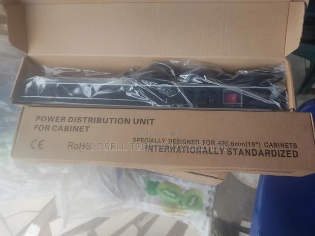 8 Slots Universal Metallic Mount PDU Power Distribution Unit · Photo 3