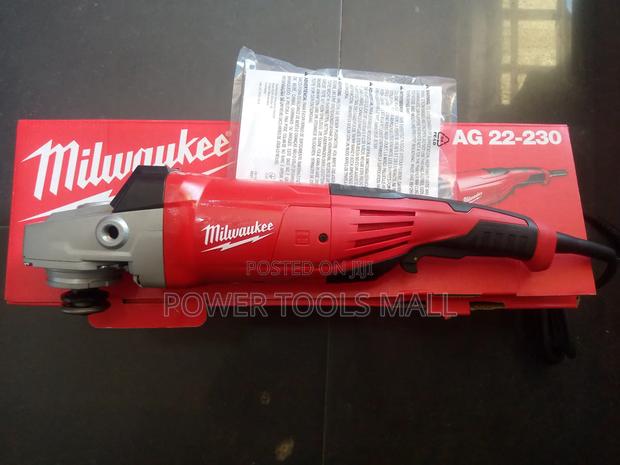 Milwaukee Angle Grinder 2,200w · Photo 2