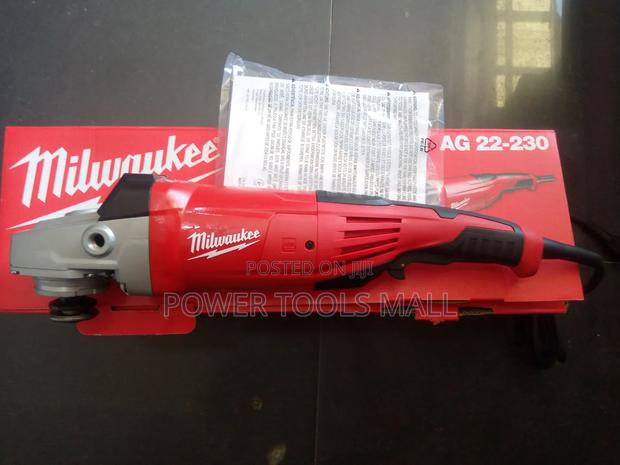 Milwaukee Angle Grinder 2,200w · Photo 3