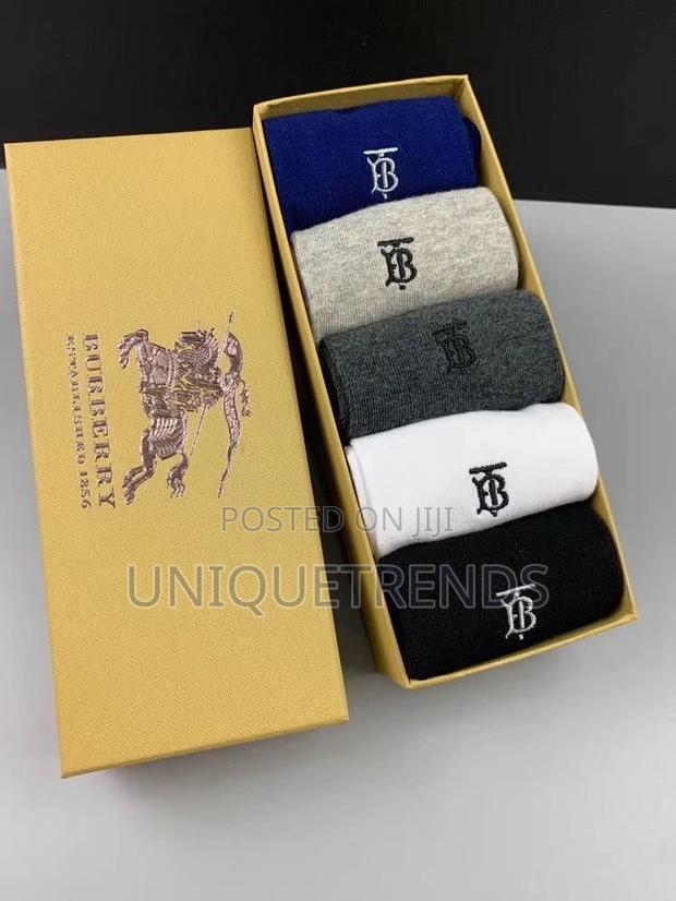 Branded Quality 5 in 1 Socks Set · Photo 8