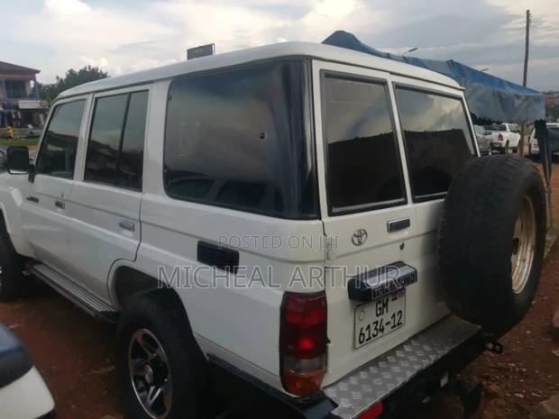 Toyota Land Cruiser 2016 White · Photo 1