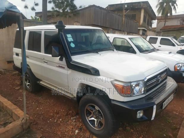Toyota Land Cruiser 2016 White · Photo 5