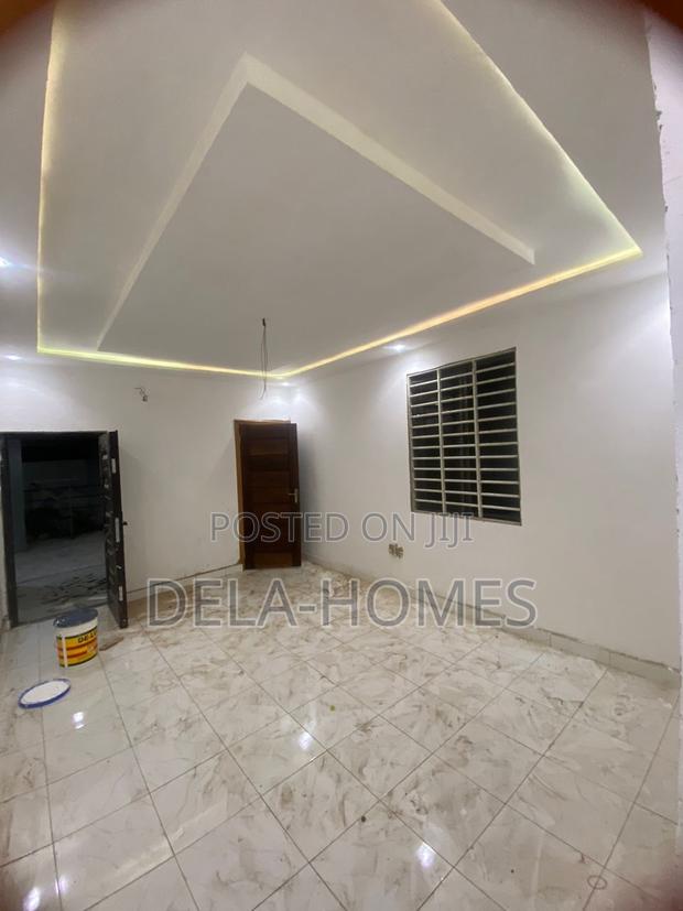 Chamber and Hall · Photo 4