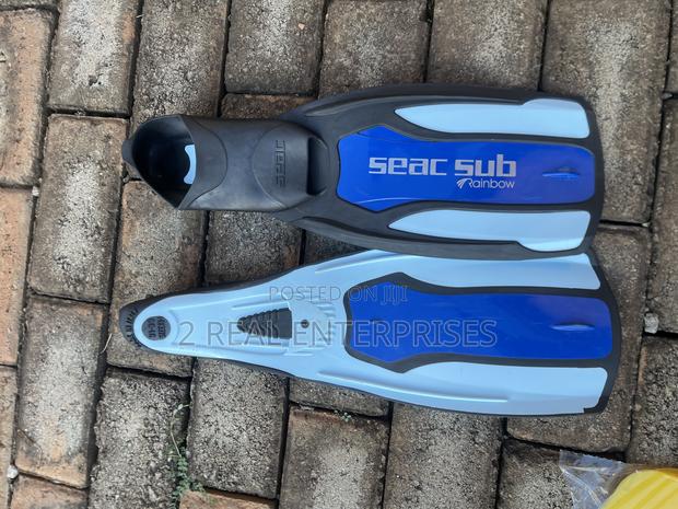 Swimming Fins Size 31-33 · Photo 1