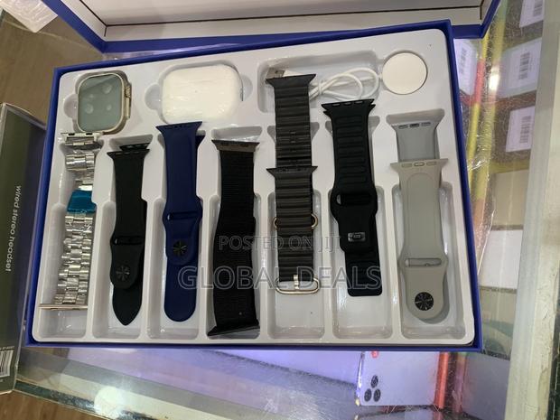 Smart Watch Ultra With Free Airpods, 7straps · Photo 2