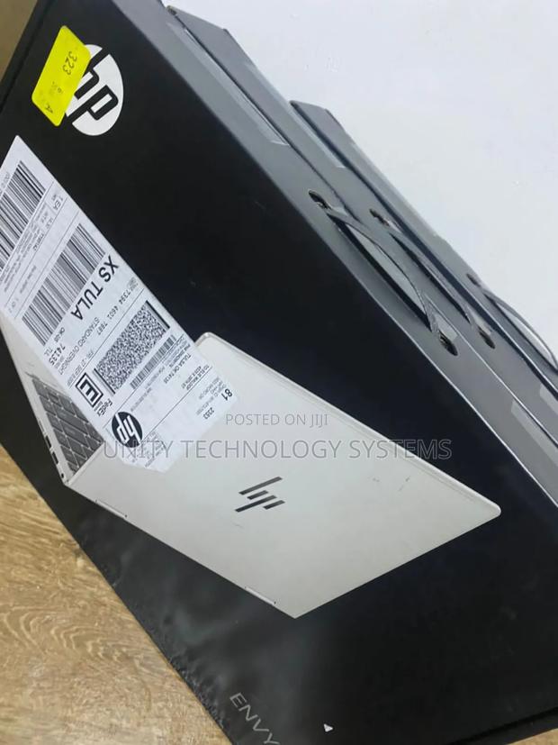 New Laptop HP 14S 16GB Intel Core I7 SSD 1T · Photo 2