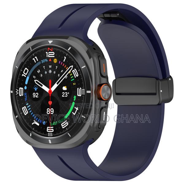 Pz Silicone Magnetic Buckle Strap for Samsung Watch 7 Ultra · Photo 4