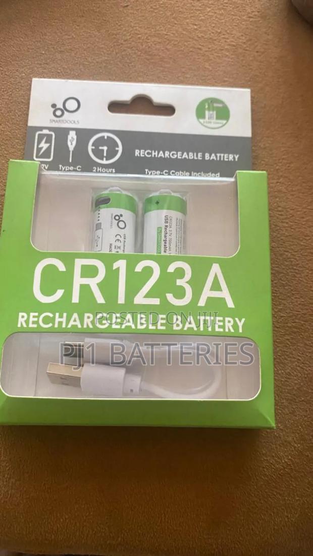 CR123 a Recharge Battery · Photo 1