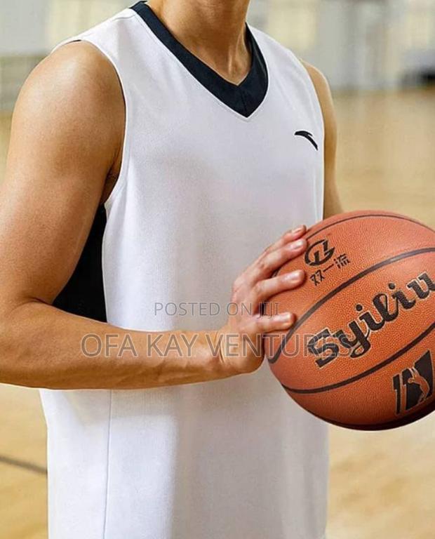 Basketball Size 7 · Photo 1