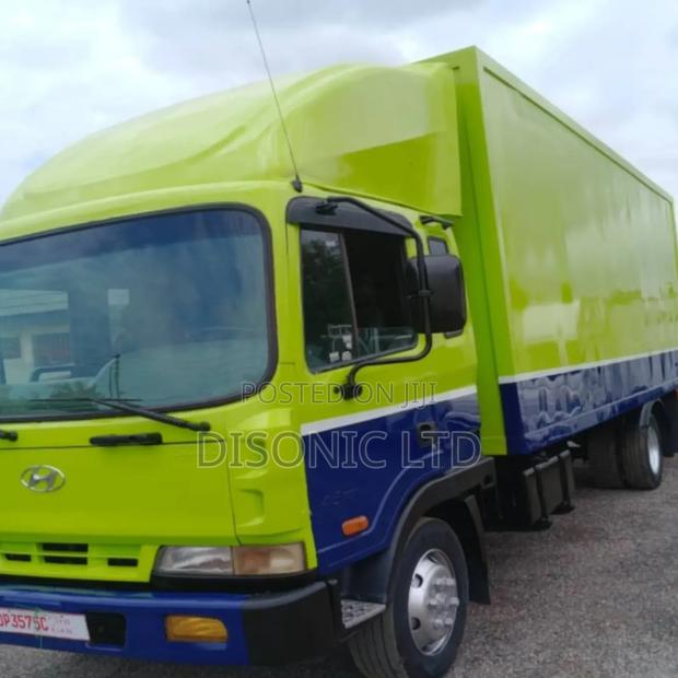 Hyundai County 2004 Green · Photo 5