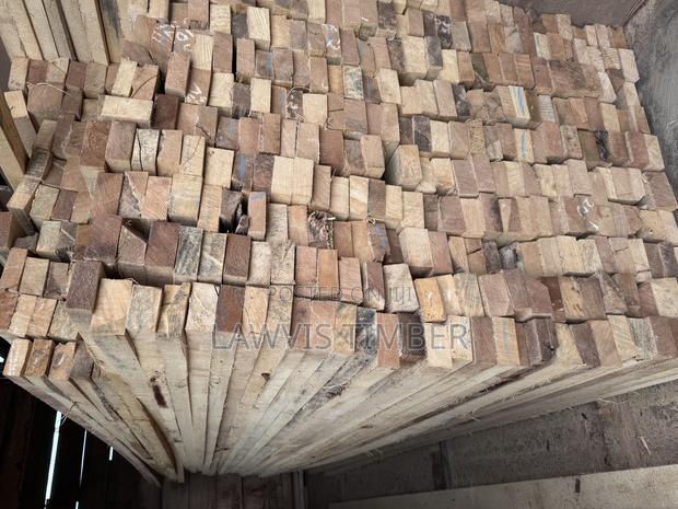 50mm X 100mm / Wawa Board / Decking Wood · Photo 1