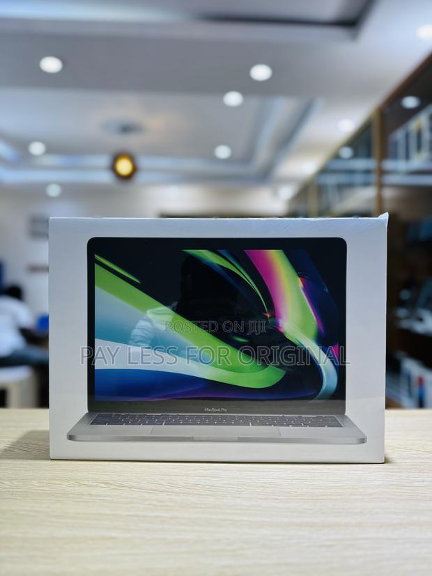 New Laptop Apple MacBook Pro 2022 M2 8GB Apple M2 SSD 256GB · Photo 3