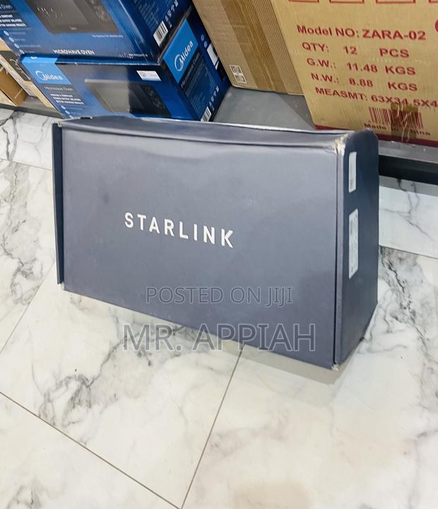 Energy Efficient Starlink Gen 2 Standard Kit Router Wifi-5. · Photo 1