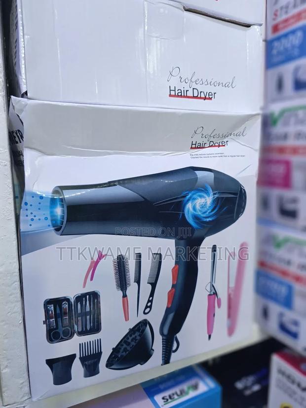 Hair Dryer and Accessories · Photo 1