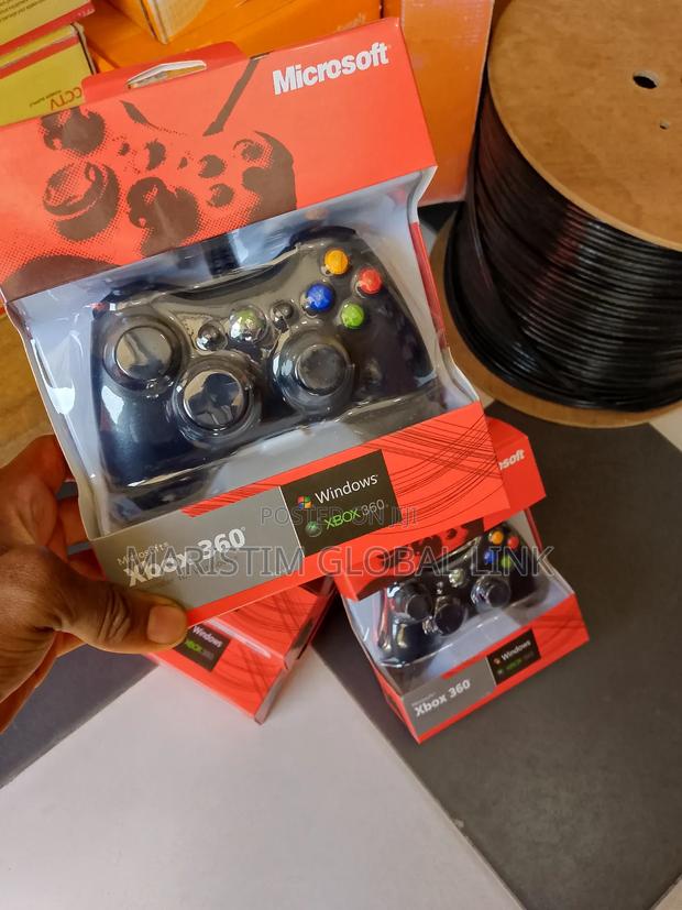 XBOX 360 Game Pad · Photo 1