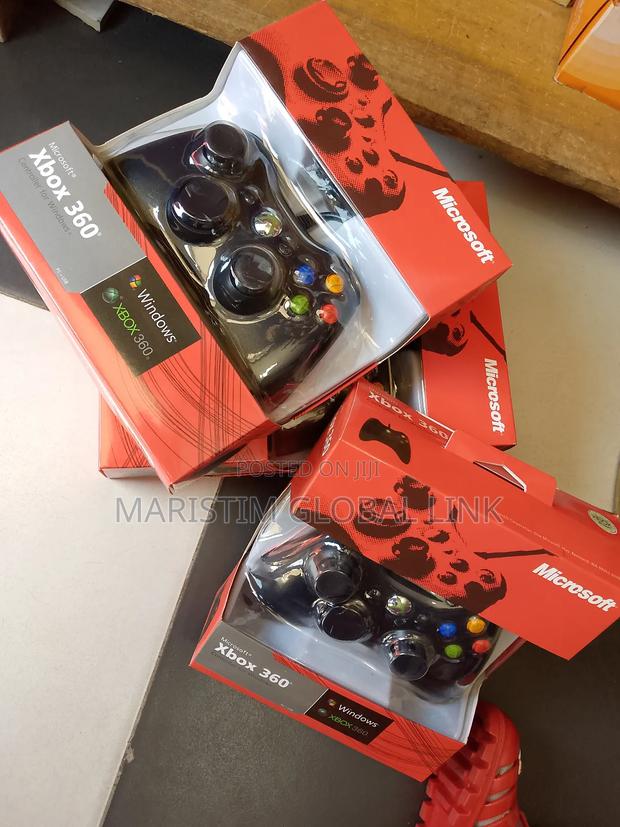 XBOX 360 Game Pad · Photo 2