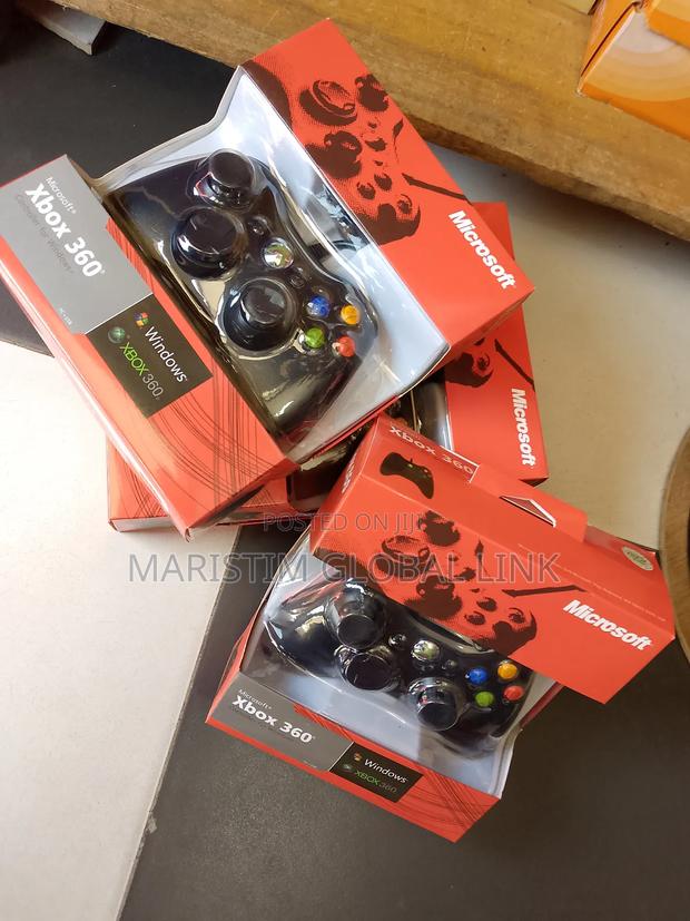 XBOX 360 Game Pad · Photo 3