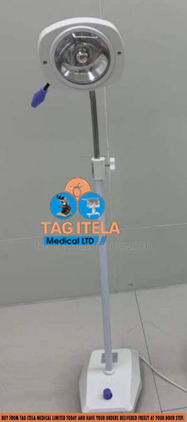 Surgical Operating Light (Single Bulb Yellow) · Photo 1
