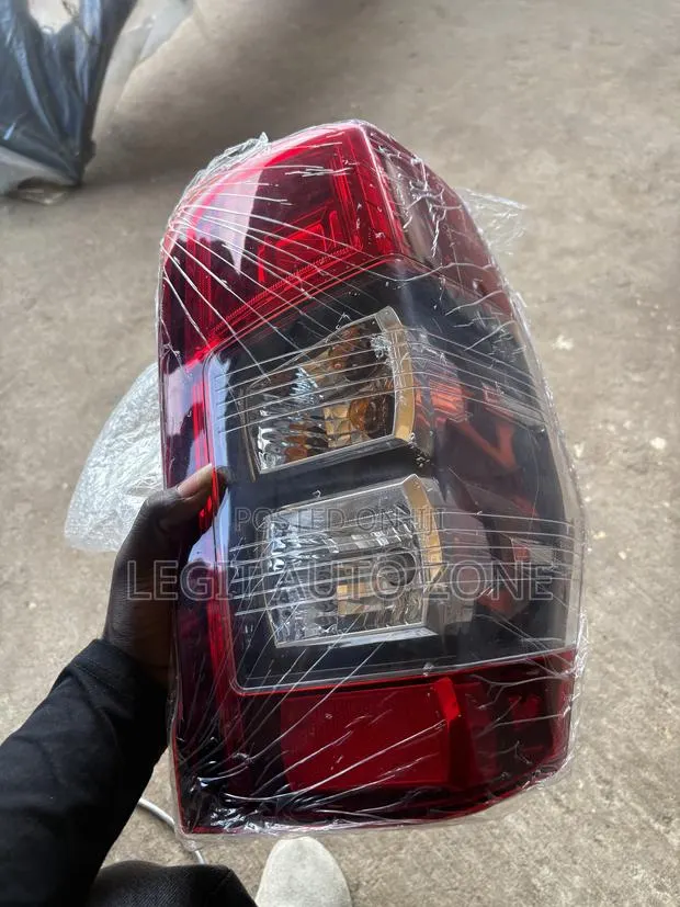 Mitsubishi L200 2019,2020,2021, Taillights Available · Photo 1