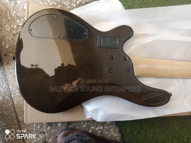 Acl Active Base Guitar · Photo 6