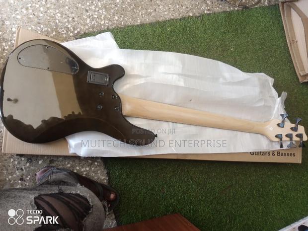 Acl Active Base Guitar · Photo 2