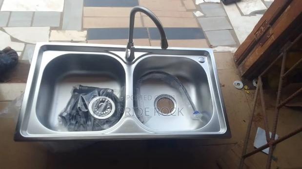 Double Armless Kitchen Sink Set With Tap · Photo 5