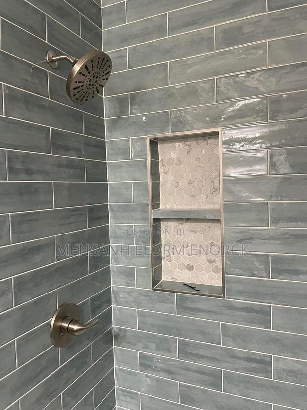 Am A Good Tiler Worker, Good Job . · Photo 1