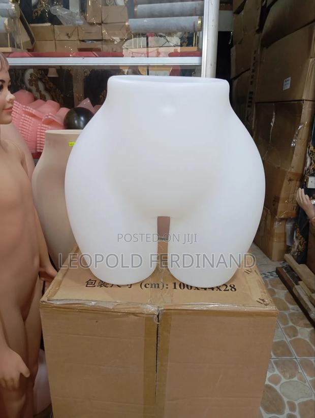 Panty Beads Display Mannequins · Photo 5