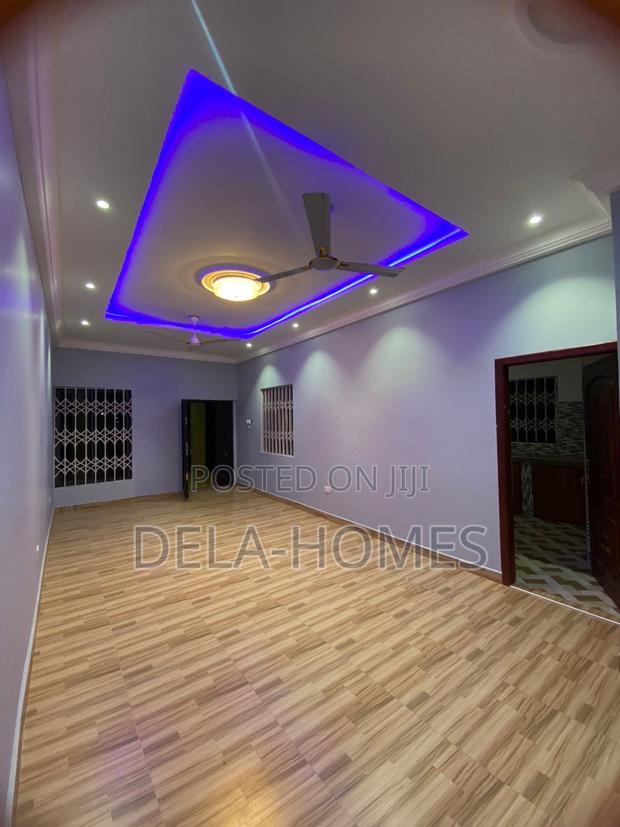 Chamber and Hall · Photo 1