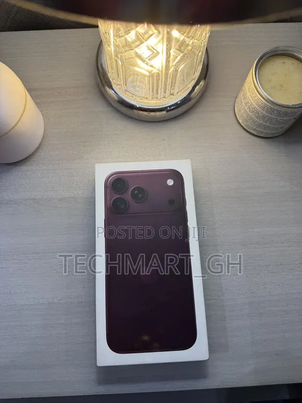 New Apple iPhone 18 Pro Max 256 GB Red · Photo 1