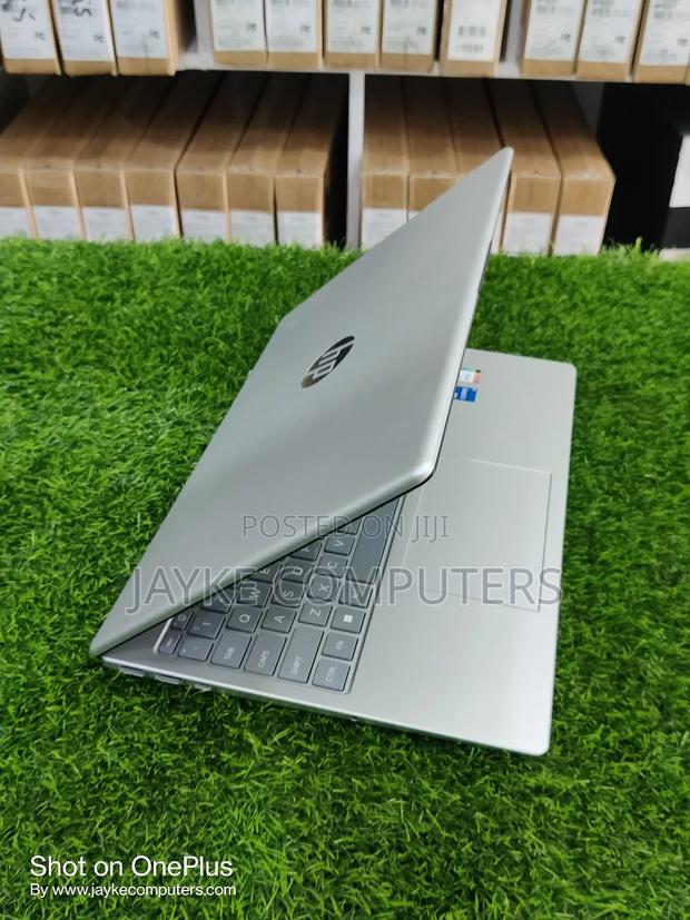 New Laptop HP 15 16GB Intel Core I5 SSD 1T · Photo 4