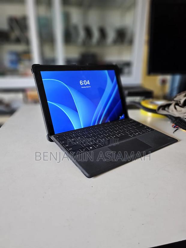 Laptop Microsoft Surface Pro 4GB Intel Core i5 SSD 128GB · Photo 3
