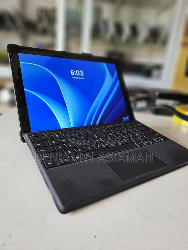 Laptop Microsoft Surface Pro 4GB Intel Core i5 SSD 128GB · Photo 4
