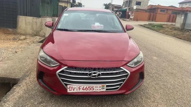 Hyundai Elantra SE Sedan FWD (2.0L 4cyl 6M) 2017 Red · Photo 1