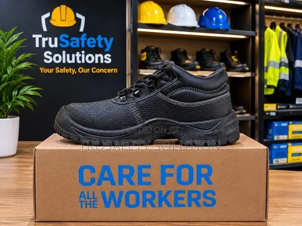 Safety Industrial Boots (Vaultex) · Photo 1