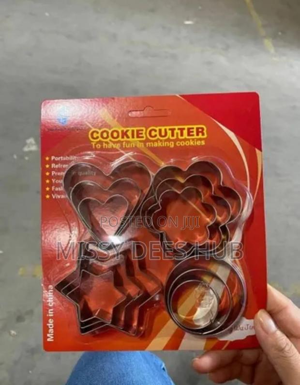 12pcs Cookie Cutter Set · Photo 3
