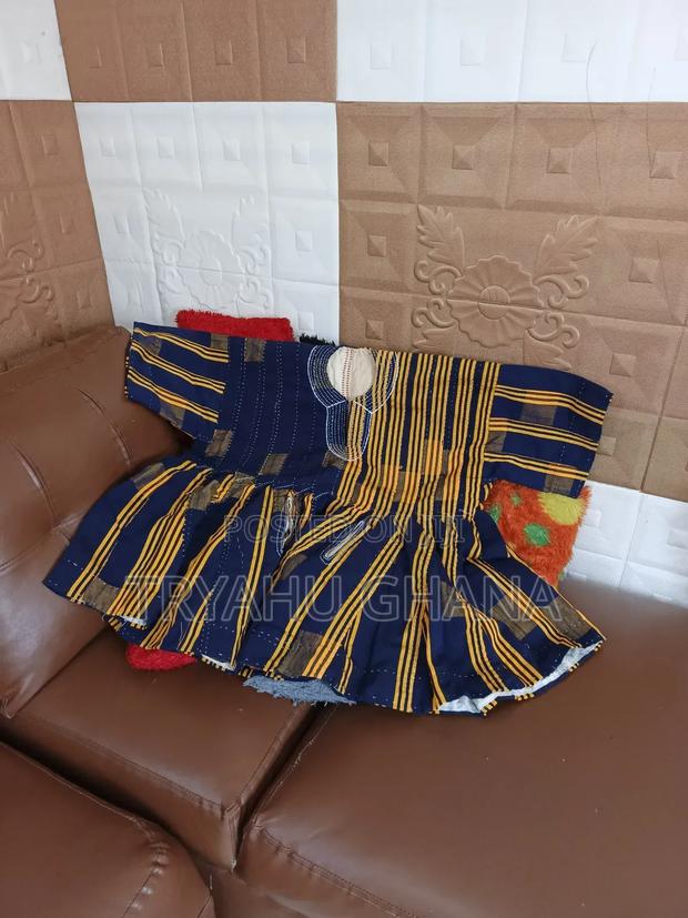 Experience the Richness of Ghanaian Heritage Hand-Made Smock · Photo 1