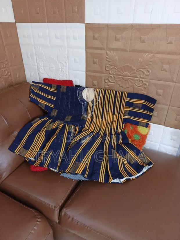 Experience the Richness of Ghanaian Heritage Hand-Made Smock · Photo 2