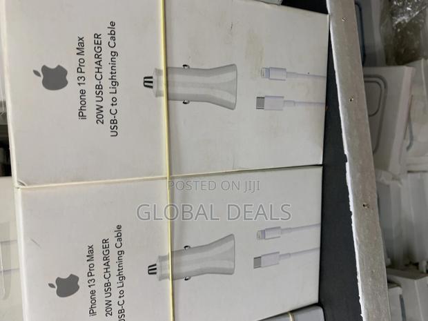Fast Car Charger for iPhones · Photo 2