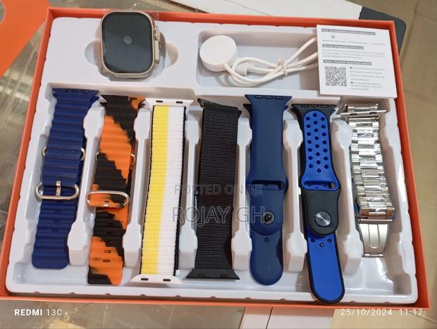 Fashion Luxury 7 in 1 Bracelets Silicon Smartwatch - Blue · Photo 4