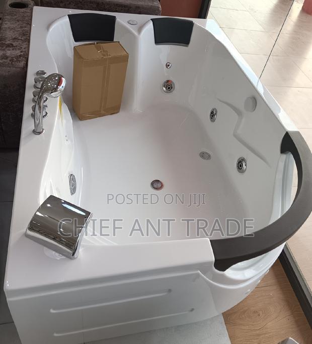 Bluetooth Massaging Jacuzzi Bath. TLP-665 · Photo 3
