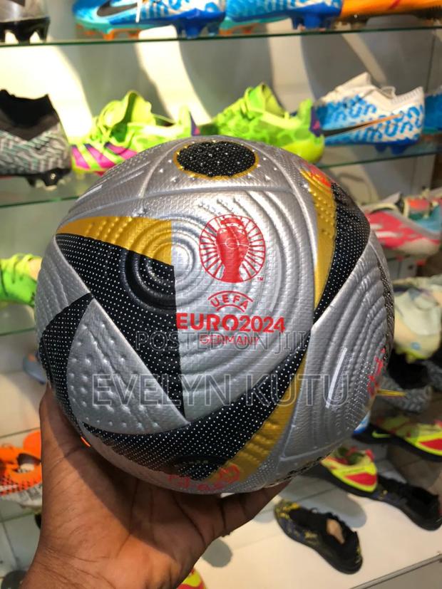 Quality Footballs · Photo 2