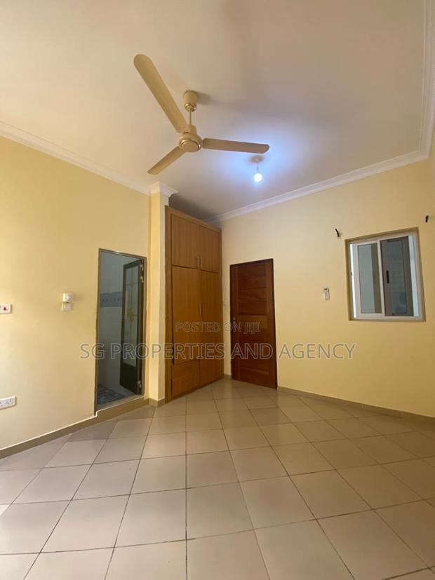 3bdrm House in Batsonaa, Spintex for rent · Photo 5